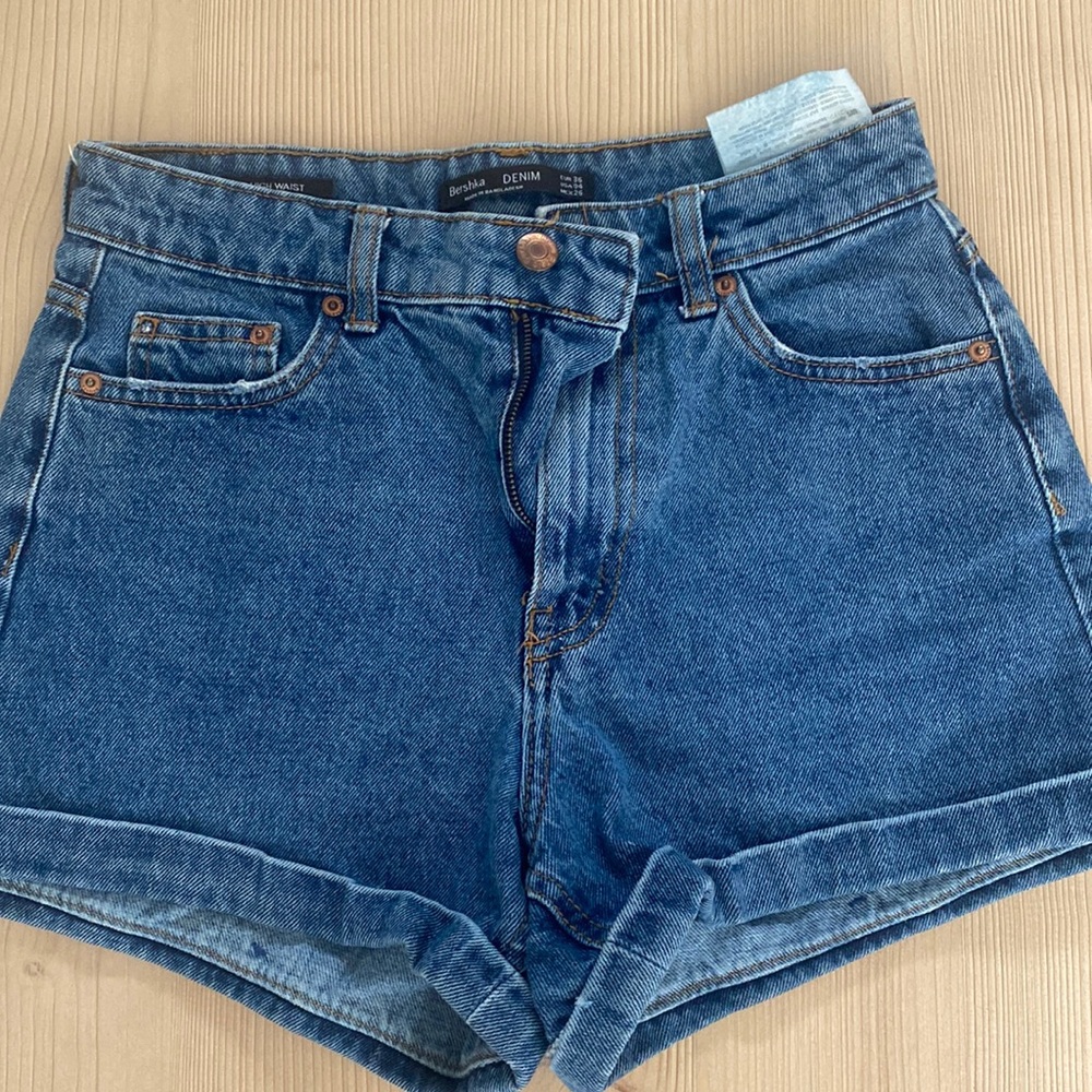 Bershka high waisted shorts US 4